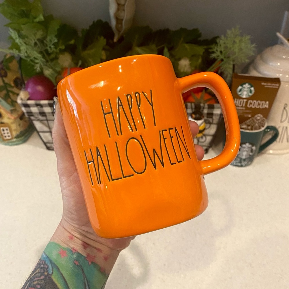 🎃 Rae Dunn HAPPY HALLOWEEN Mug